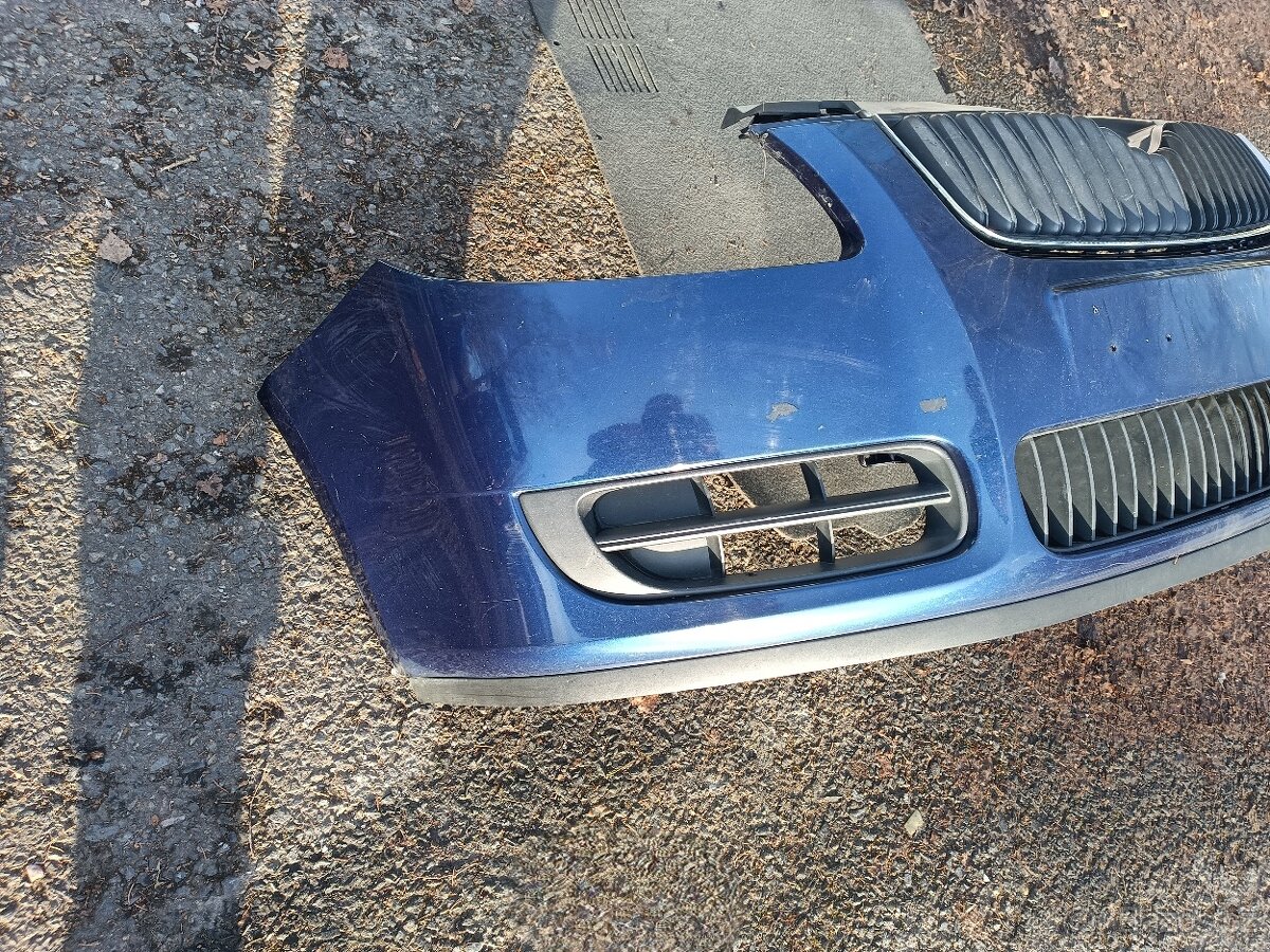 Skoda Fabia 2 - přední nárazník ,přední kapota - 6