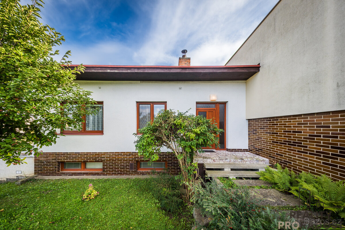 Prodej rodinný dům 4+1 se 2 garážemi v Kyjově, RD Kyjov 4+1 - 6