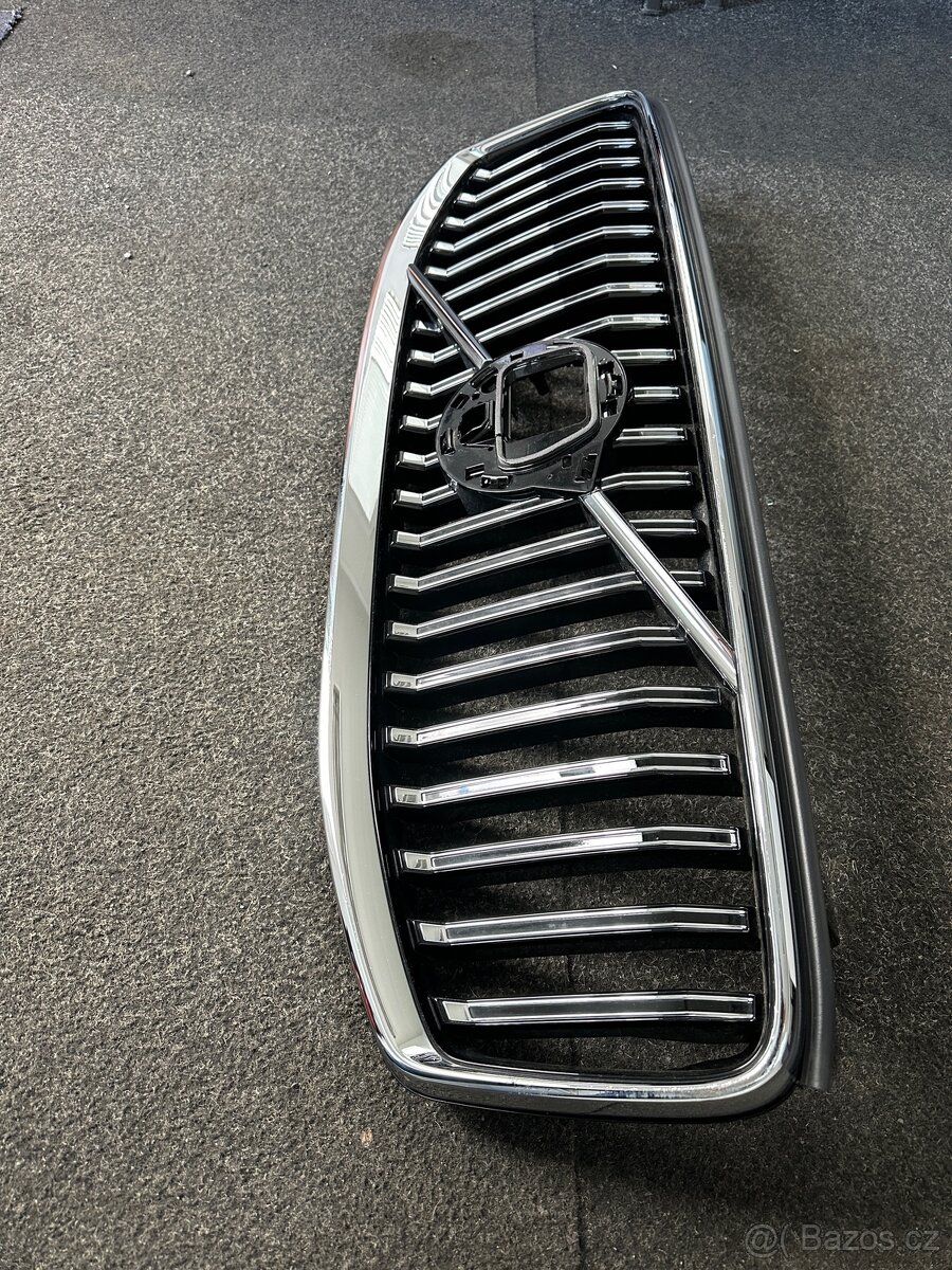 VOLVO XC60 II LIFT Maska - 6