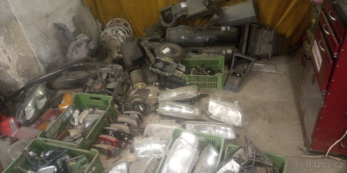 mix náhradních dílů - 6