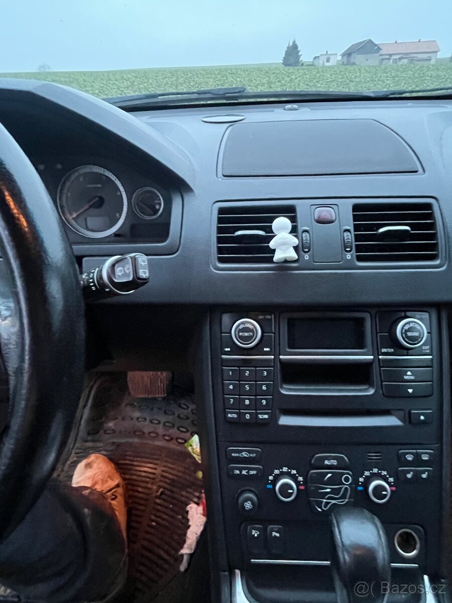 Volvo XC 90 2,4 D5 136kw - 6