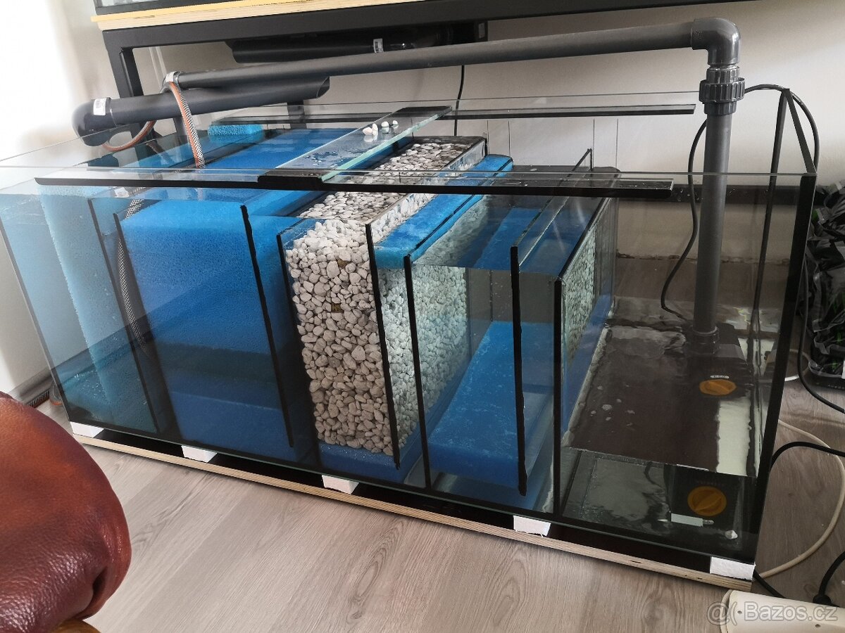 Akvárium cca 900litrů - 6