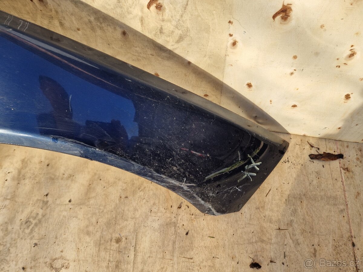 Prodám na Jaguar XK p.p. dveře, p.p. blatník,nárazník - 6