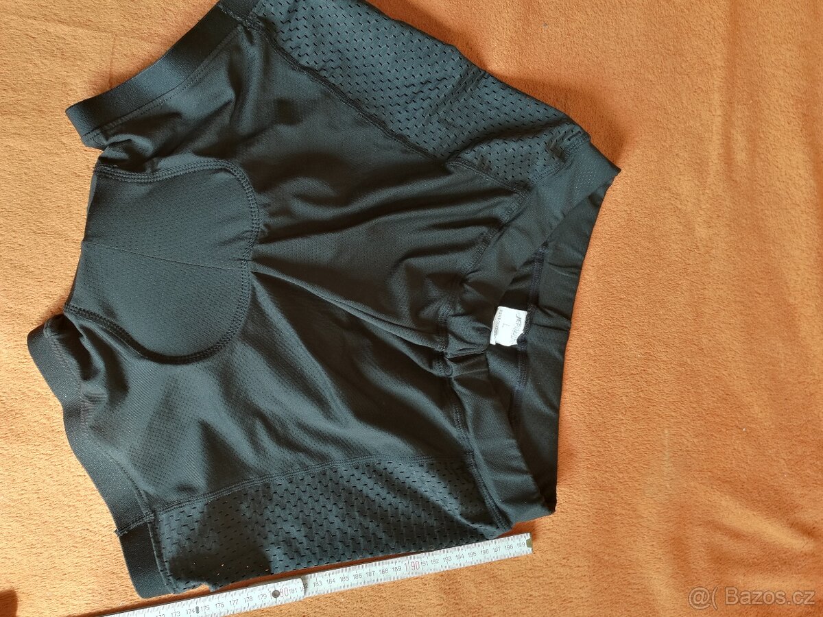 nové cyklistické šortky na kolo různé velikosti a značky.. - 6