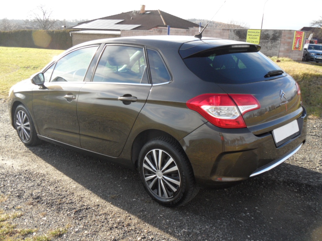 Citroen C4 1.6 HDi,66kw,1.maj.zak v ČR,naj.114000km - 6