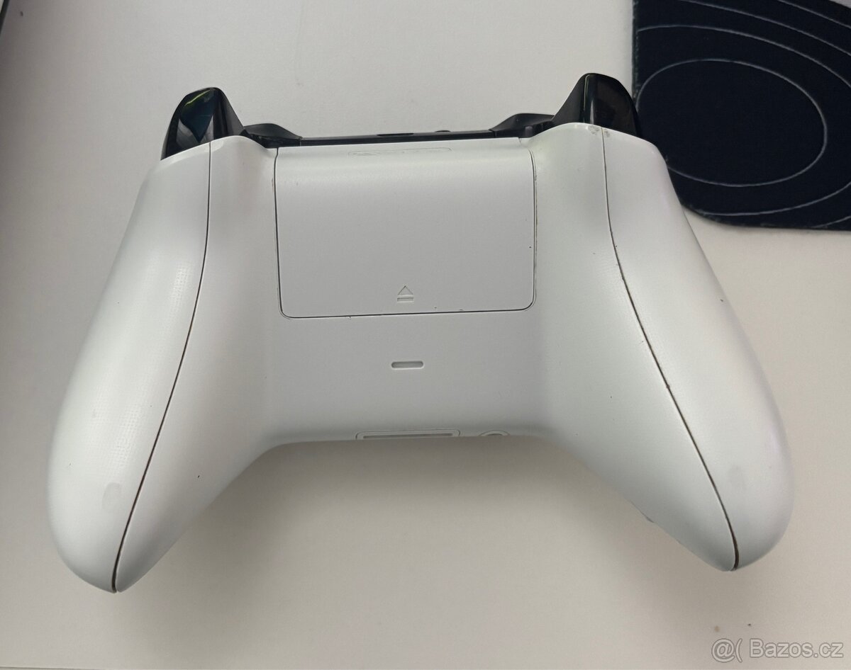 Xbox One S All Digital (bez mechaniky) - 6