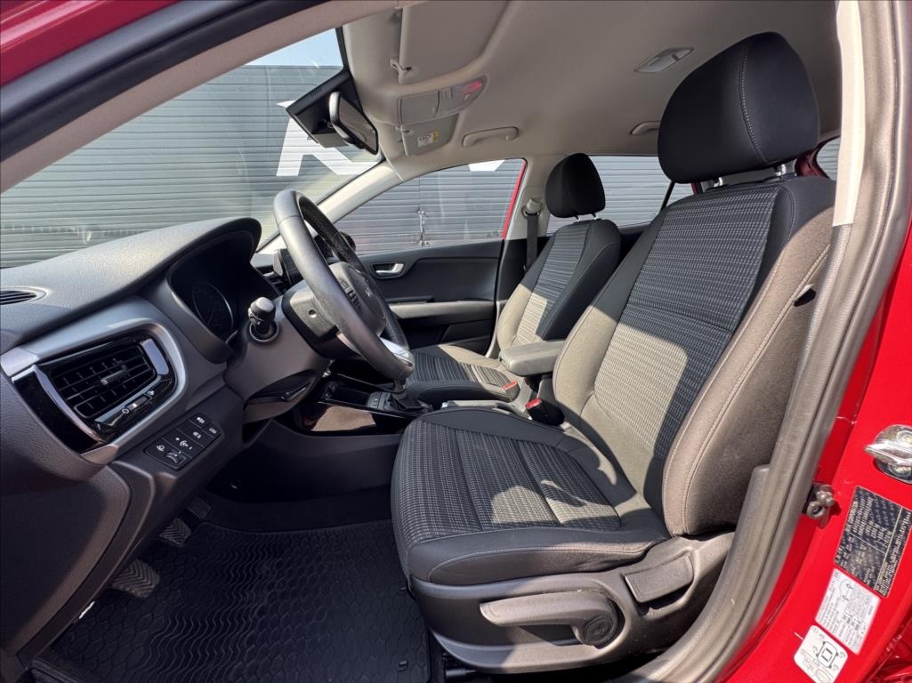 Kia Stonic 1,0 (2023) - 6