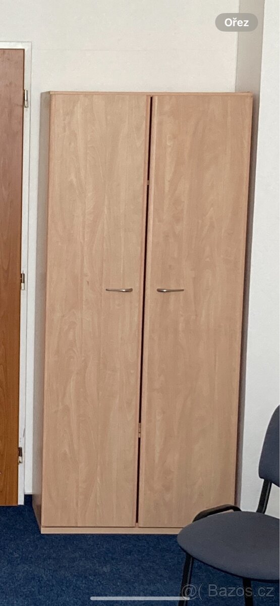 Kancelářský nábytek, skříně, stůl, stolek - 6