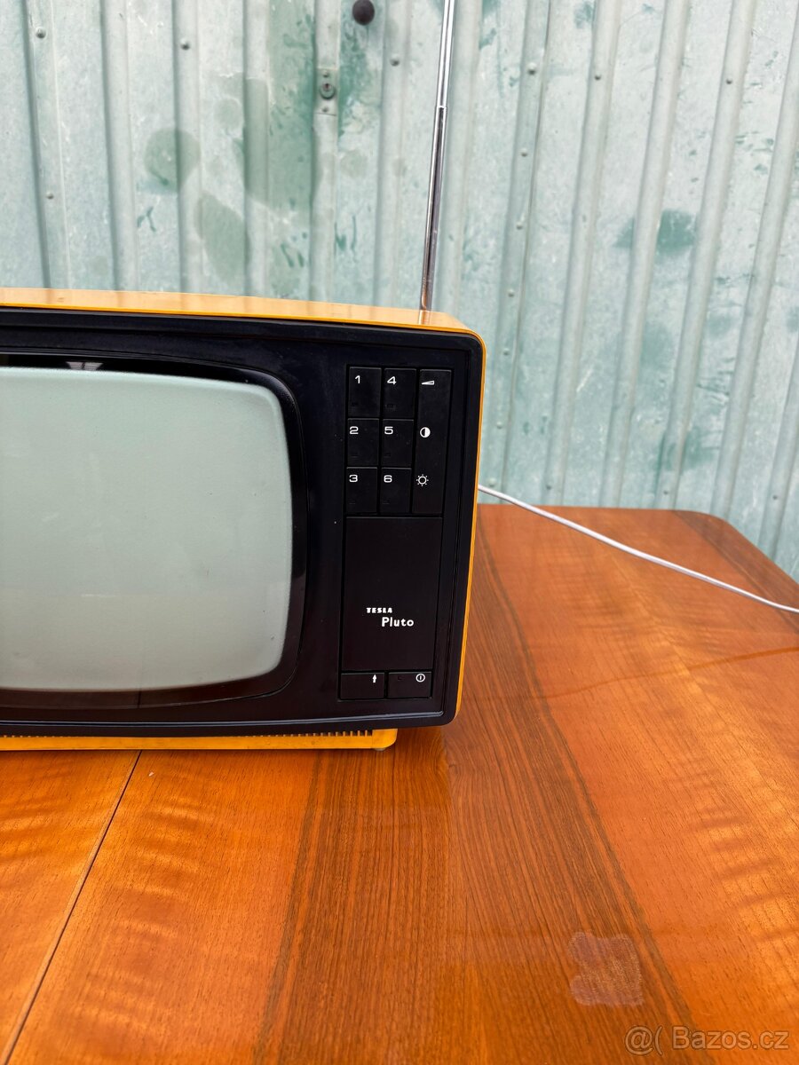 TV Tesla Pluto - 6