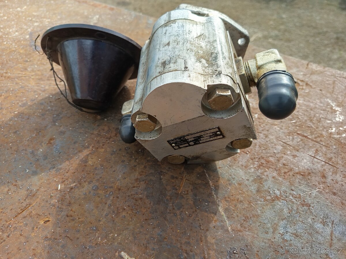 Hydraulické čerpadlo Jihostroj - 6