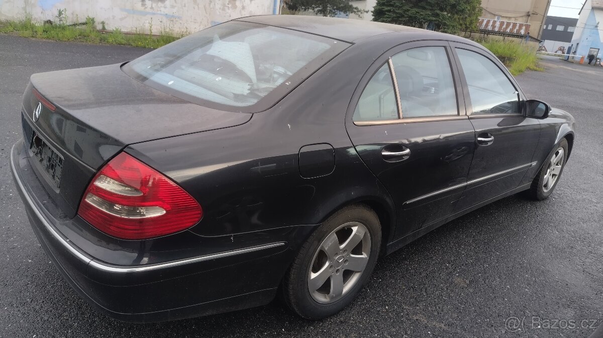 Náhradní díly na Mercedes E - w211 sedan - 6