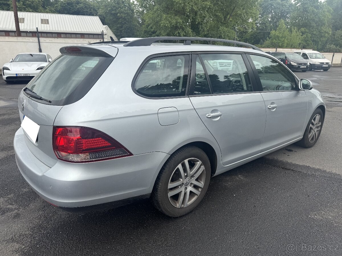 Volkswagen Golf VI 1.6 TDi COMBI MODEL 2012 MOŽNO NA SPLÁTKY - 6