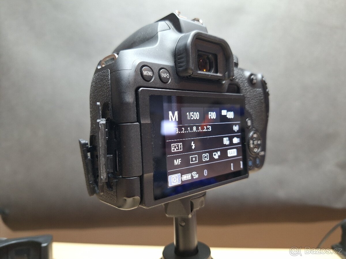 Canon EOS 850D - 6