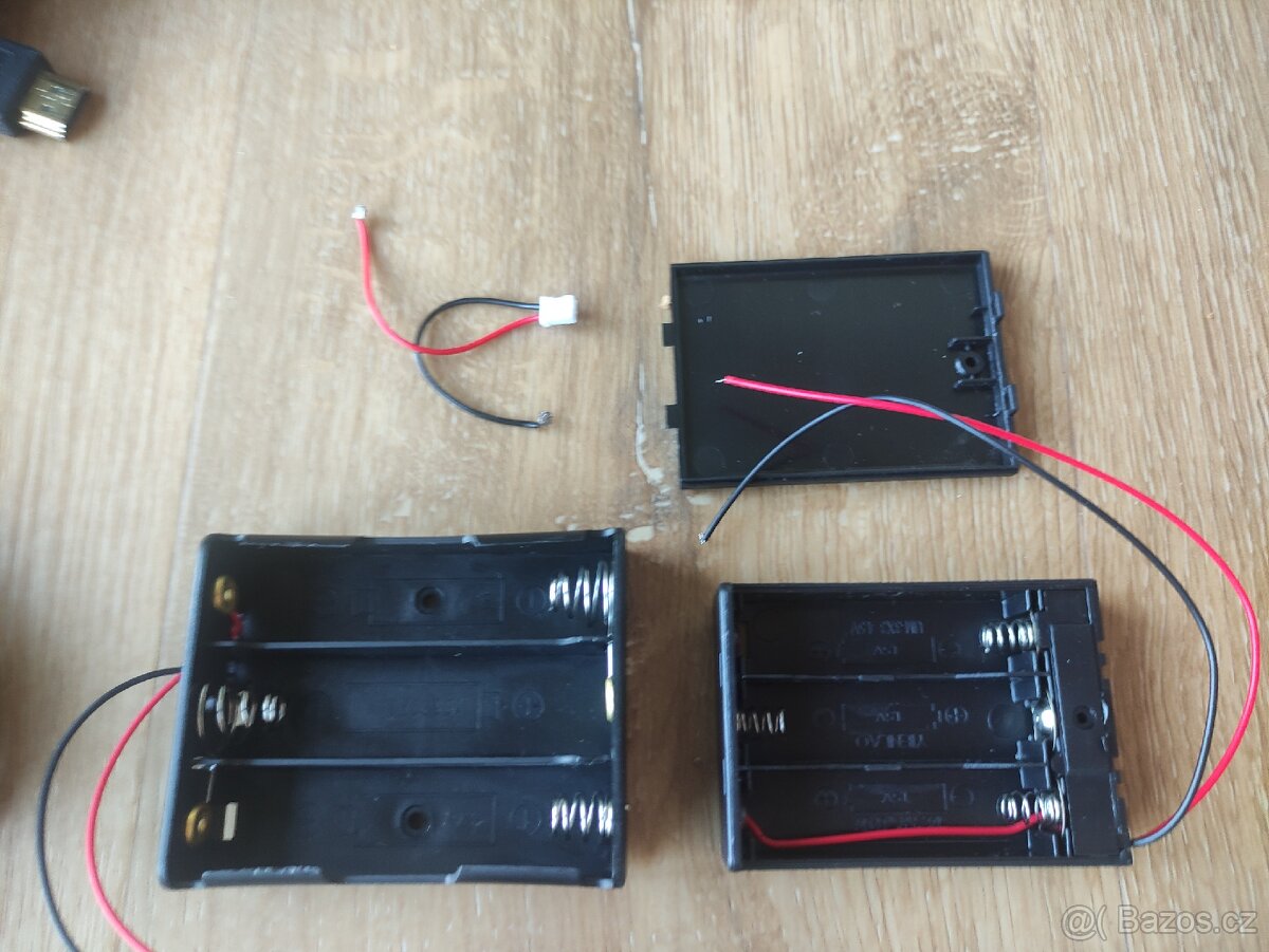 Mix kabelů - hdmi, UTP, adaptéry, elektro, atd. ... - 6