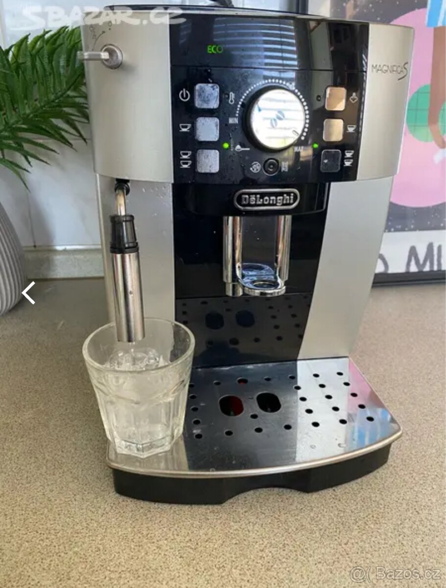 Kávovar delonghi Magnifica S ECAM - 6