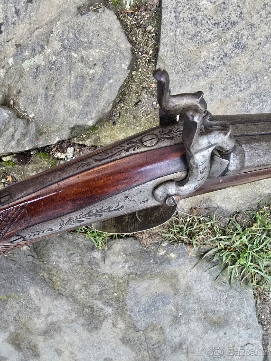 HISTORICKÁ ZDOBENÁ BROKOVNICE- PŘEDOVKA - 6