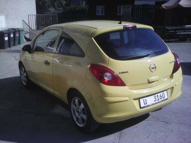opel corsa 1.0,44kw,r.v.5-09,127000km. - 6