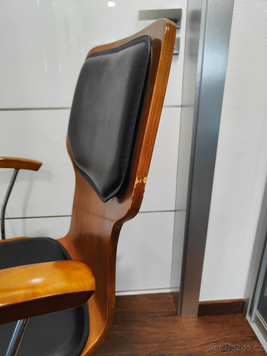 Prodám kancelářskou dřevěnou židli - 6
