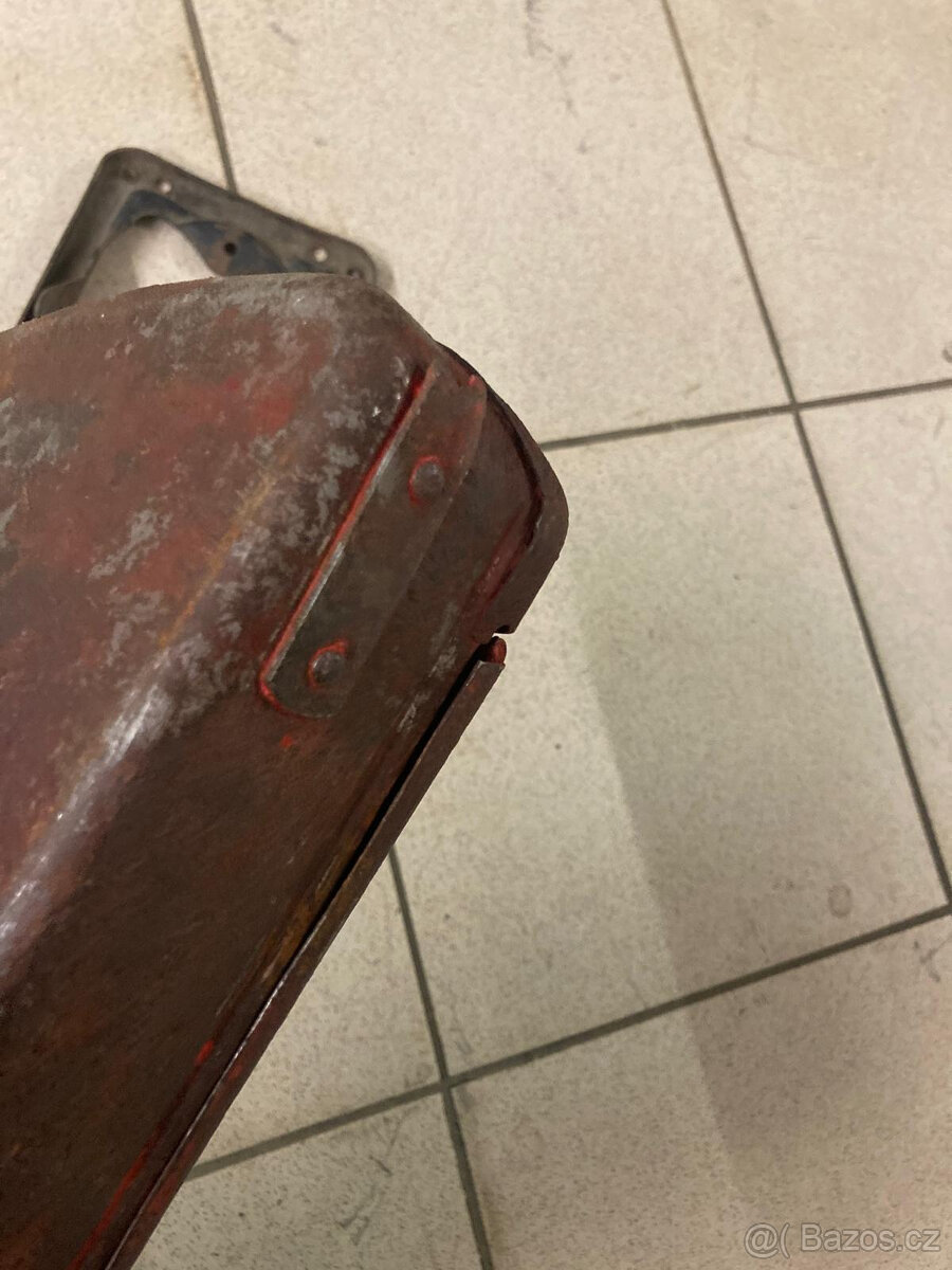 JAWA Speciál - kastlík - matice - hvězda - kolena - výfuk - 6