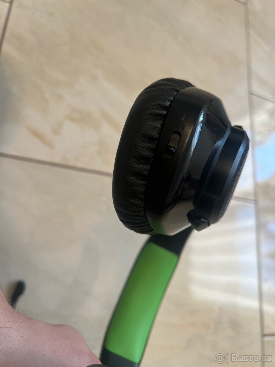 Sluchátka JBL Quantum 360X - xbox, ps5, ps4 s - 6