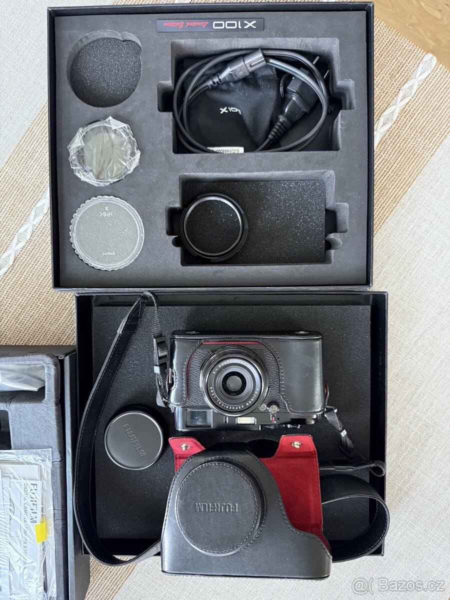 Fujifilm X100 (Limited Edition Black) - 6