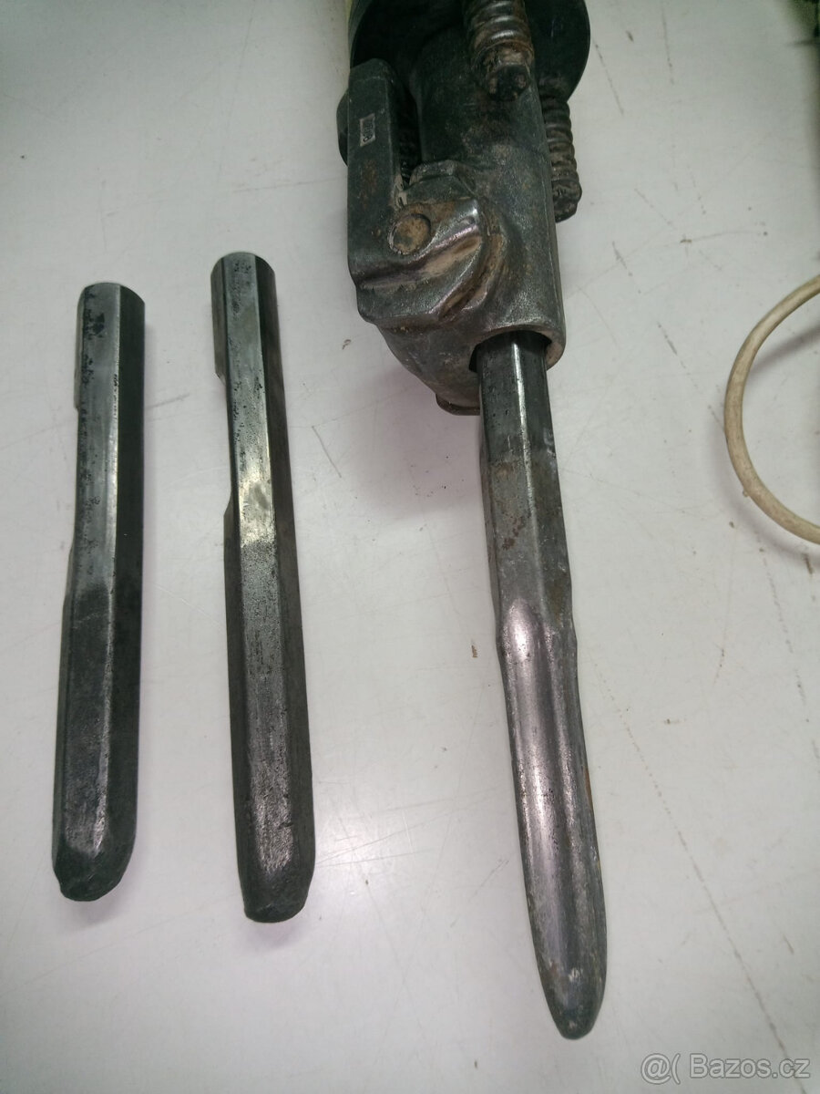 Bourací,zbíjecí kladivo Bosch GSH 27 - 0611304108 - 6