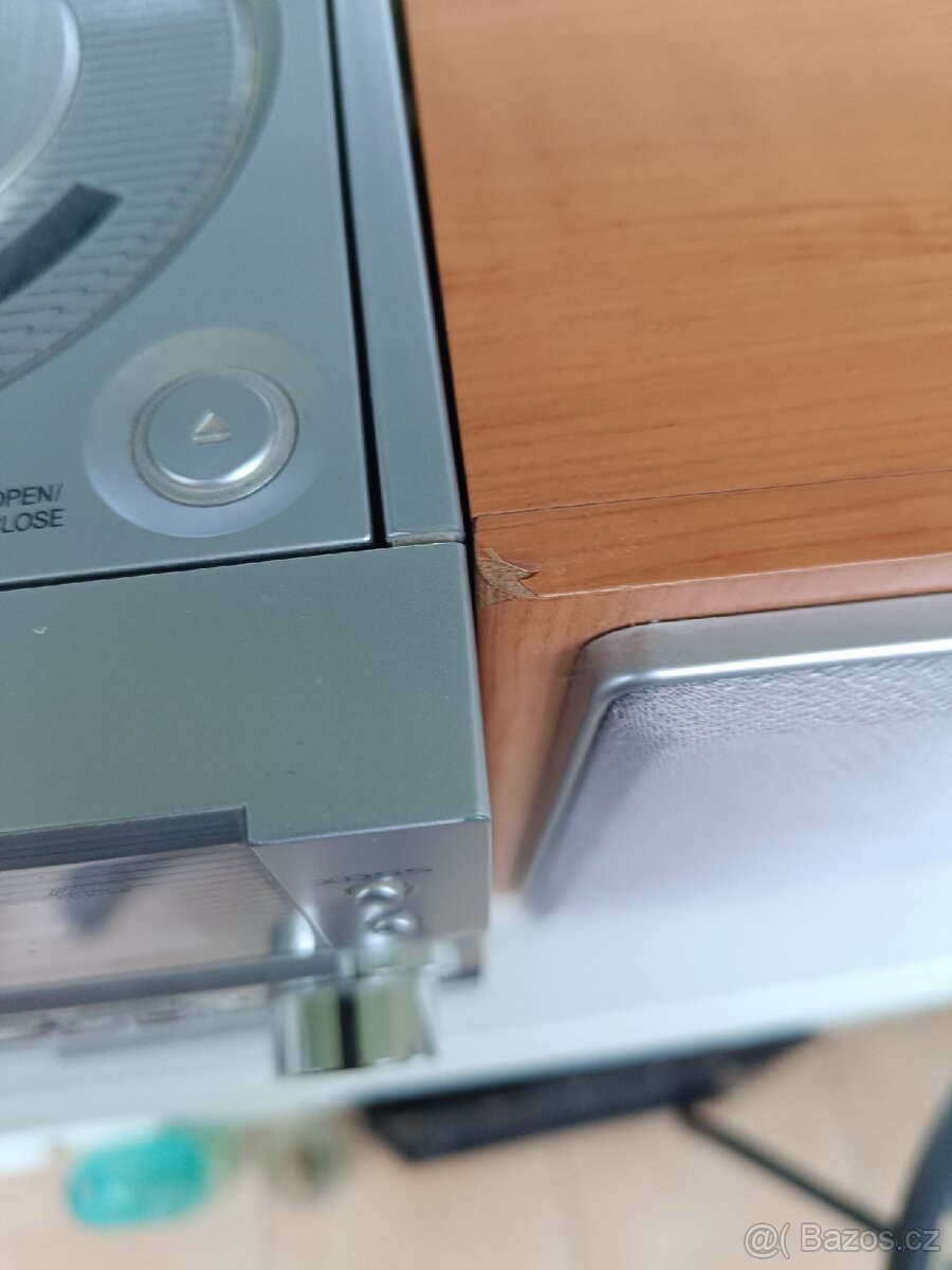 Prodám mikrosystém, malou věž zn. LG - 6