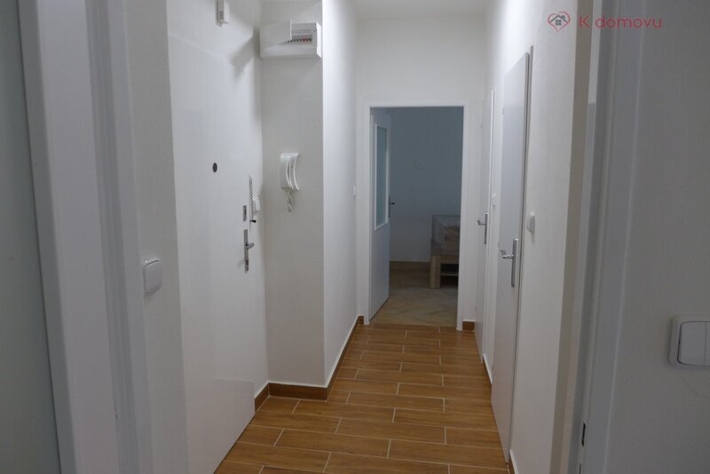 Pronájem bytu 2+1 na ulici Kabelíkova - 6