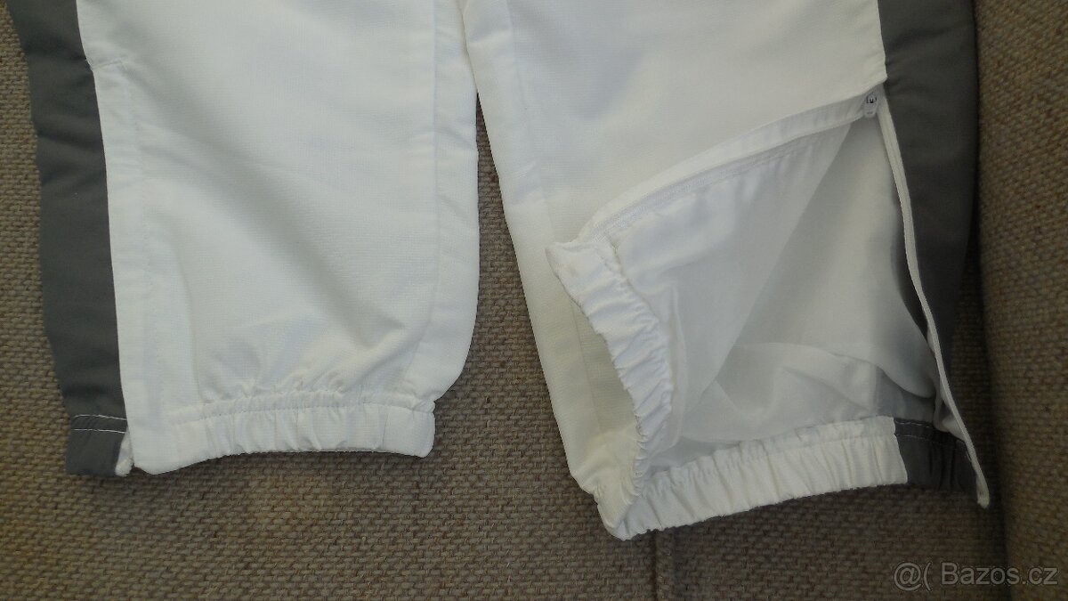 Bílá souprava vel M - 6