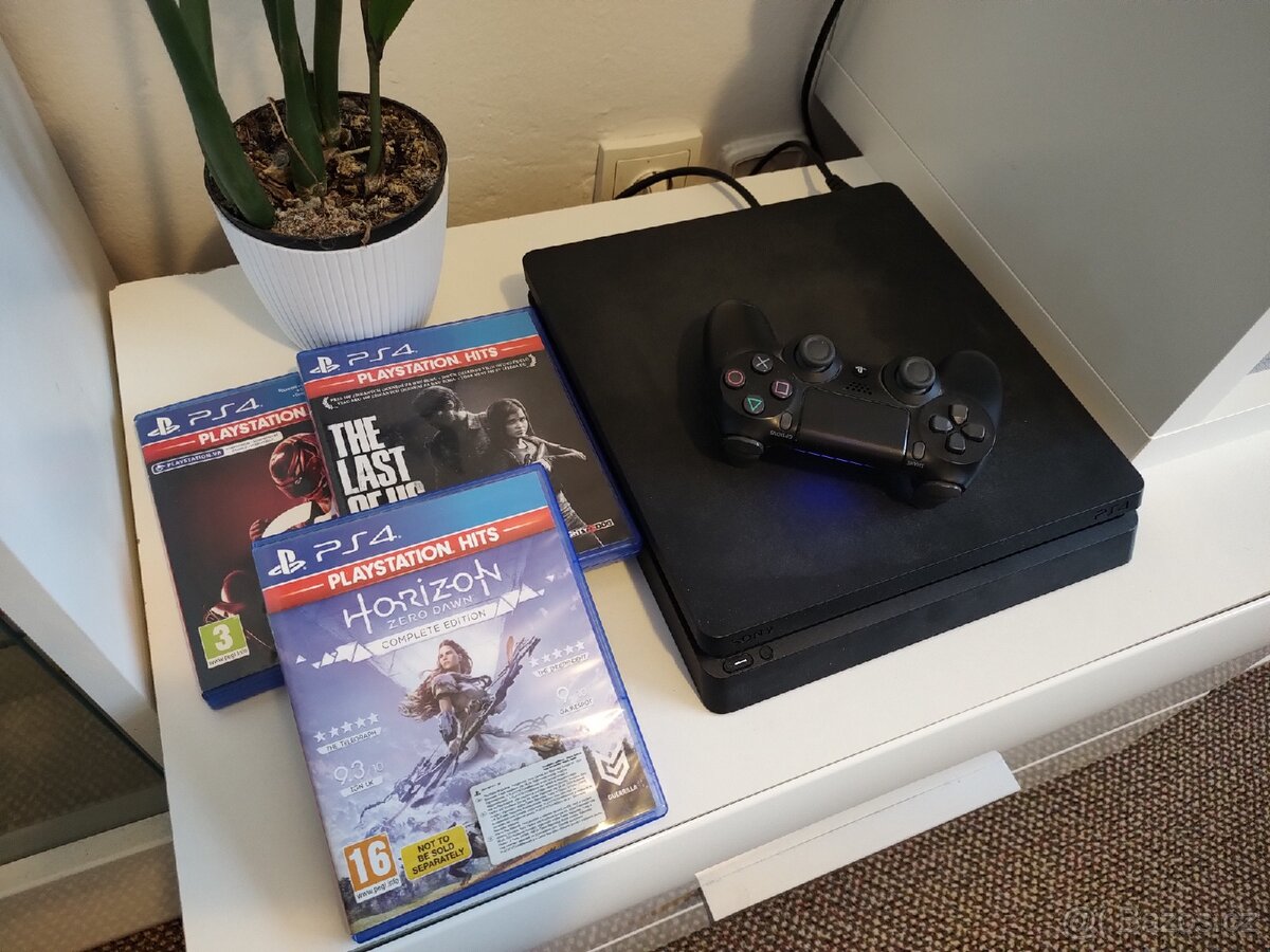 Playstation 4 Slim - 6