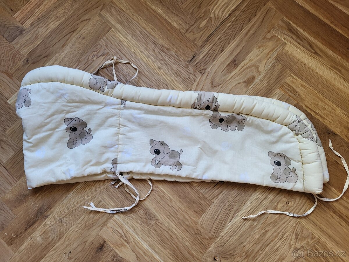 Dětská postýlka s matrací, kapsářem a mantinelem - 6