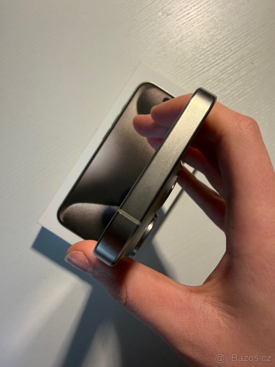 iPhone 15 Pro, TOP STAV - 6