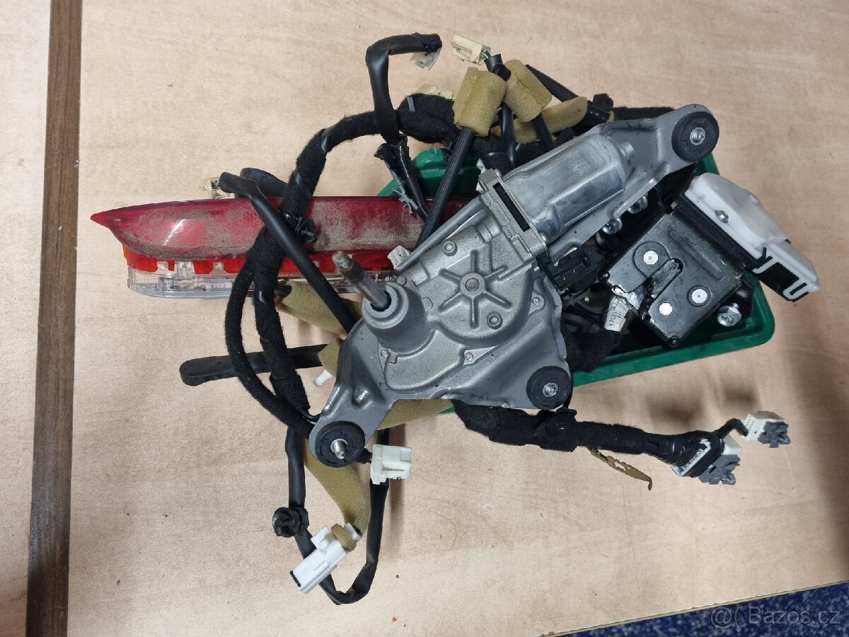 Náhradní díly Mazda 6 GH kombi - 6