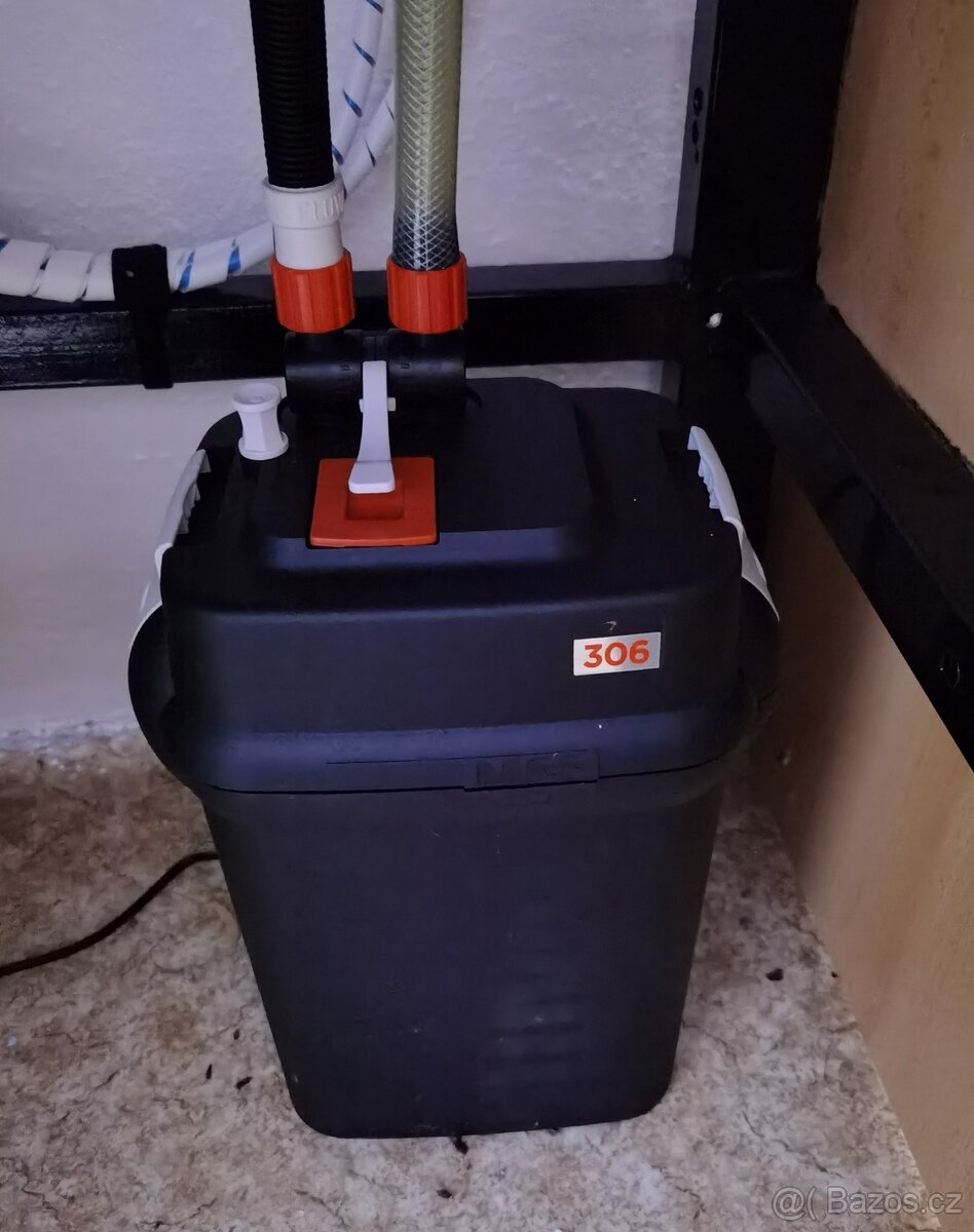 Prodám velké akvárium 700 litrů - 6