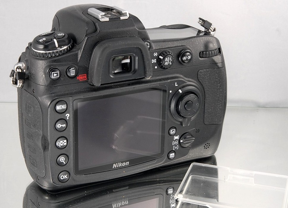 Nikon D300S DX 12.3 MPixJPEG+RAWHDV60000 Exp. - 6