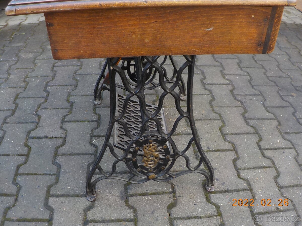 šicí stroj Singer,Royal a ANKER - 6