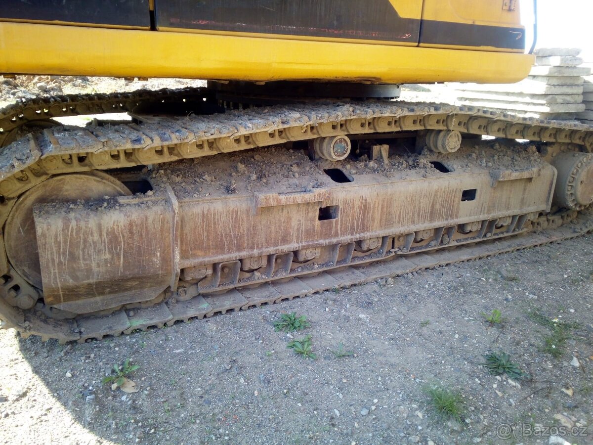 Caterpillar CAT 330B UHD - 6