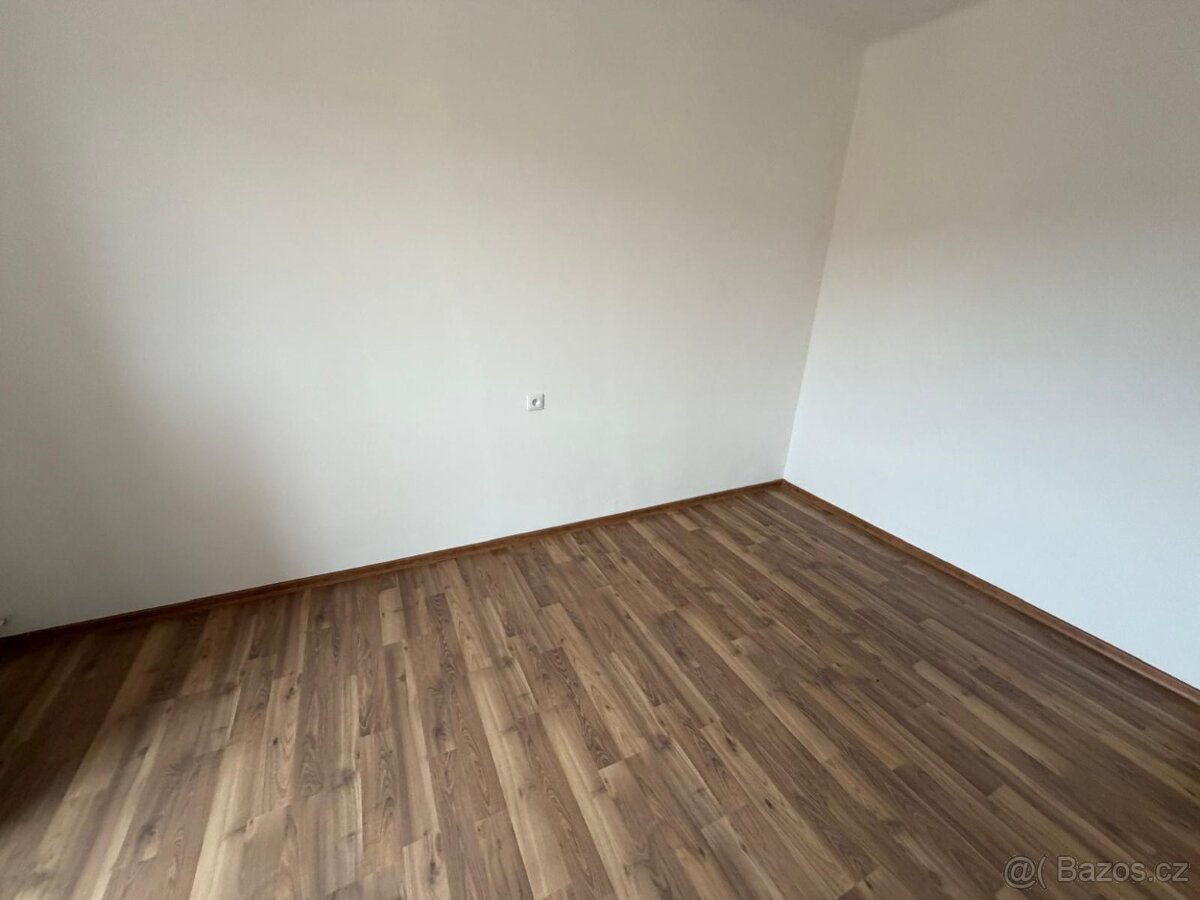 Byt 2+1+B, Tř. Budovatelů, blok 99 - 6