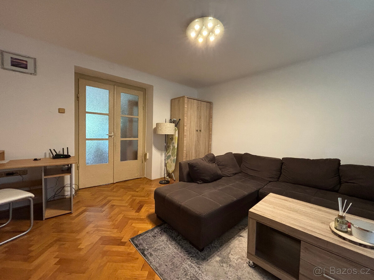 Prodej zděného bytu 2+1 v osob. vl. Neplachova ul. - 6