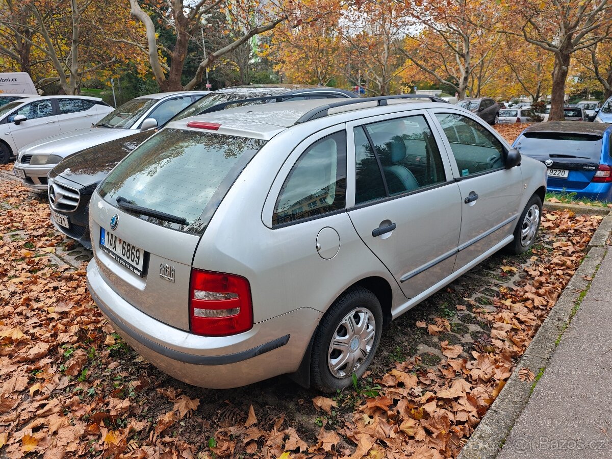 ŠKODA FABIA COMBI STŘÍBRNÁ - 6