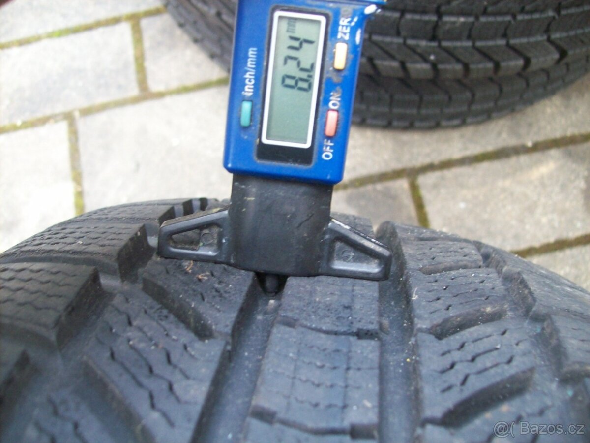 zimní Continental 235.45.20 100V XL 95% - 6