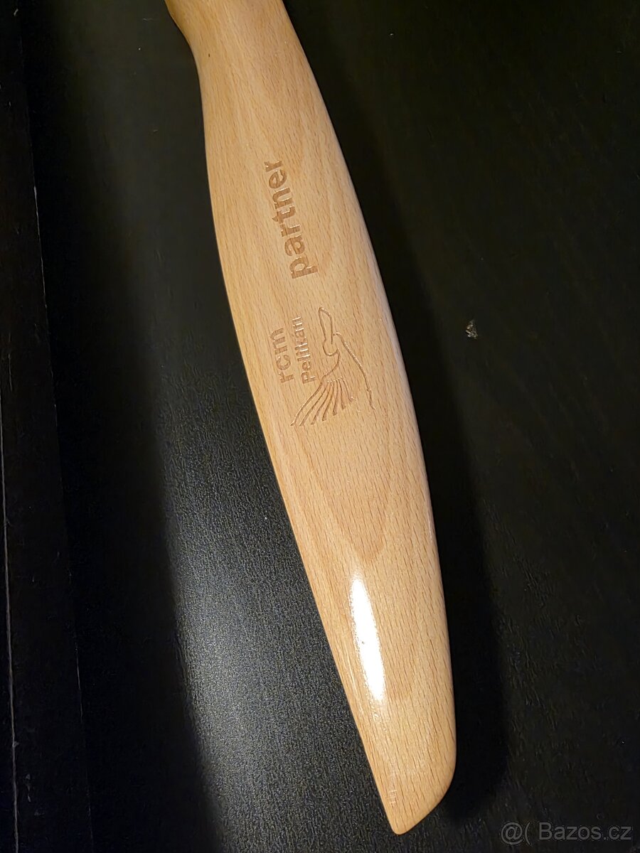 Dřevěné designové hodiny (vrtule) v dárkové krabičce - 6