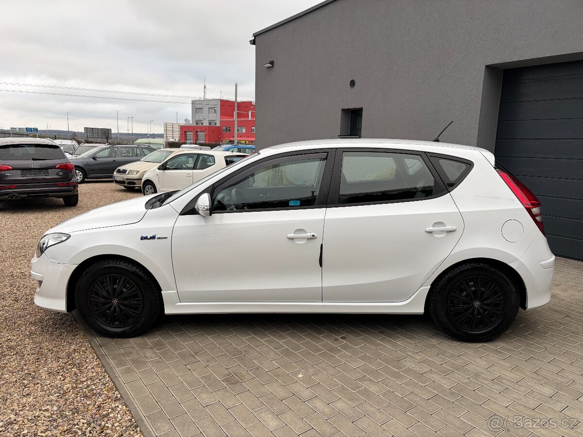 Hyundai i30 1.4i 80KW Blue Drive, Senzory, Výhřev, Tempomat - 6