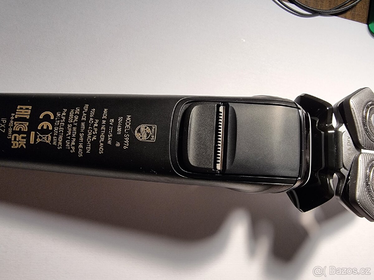 Elektrický holicí strojek PHILIPS S9976/55 - 6