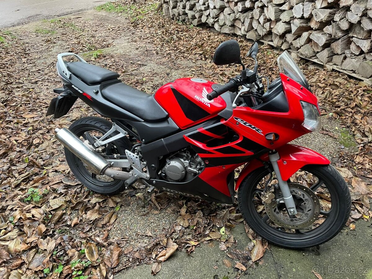 Honda CBR 125R - 6