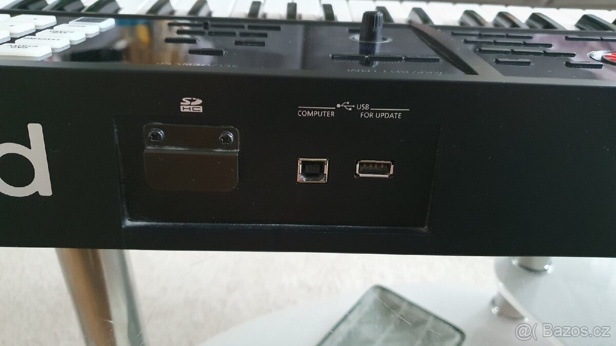 Prodám Roland fa 06 - 6