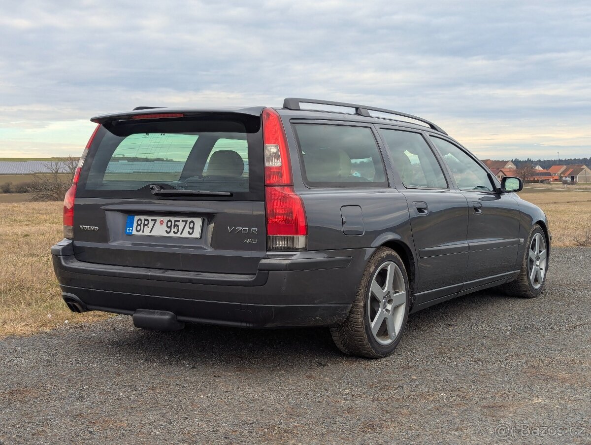 Volvo V70R 2004 Manuál - 6
