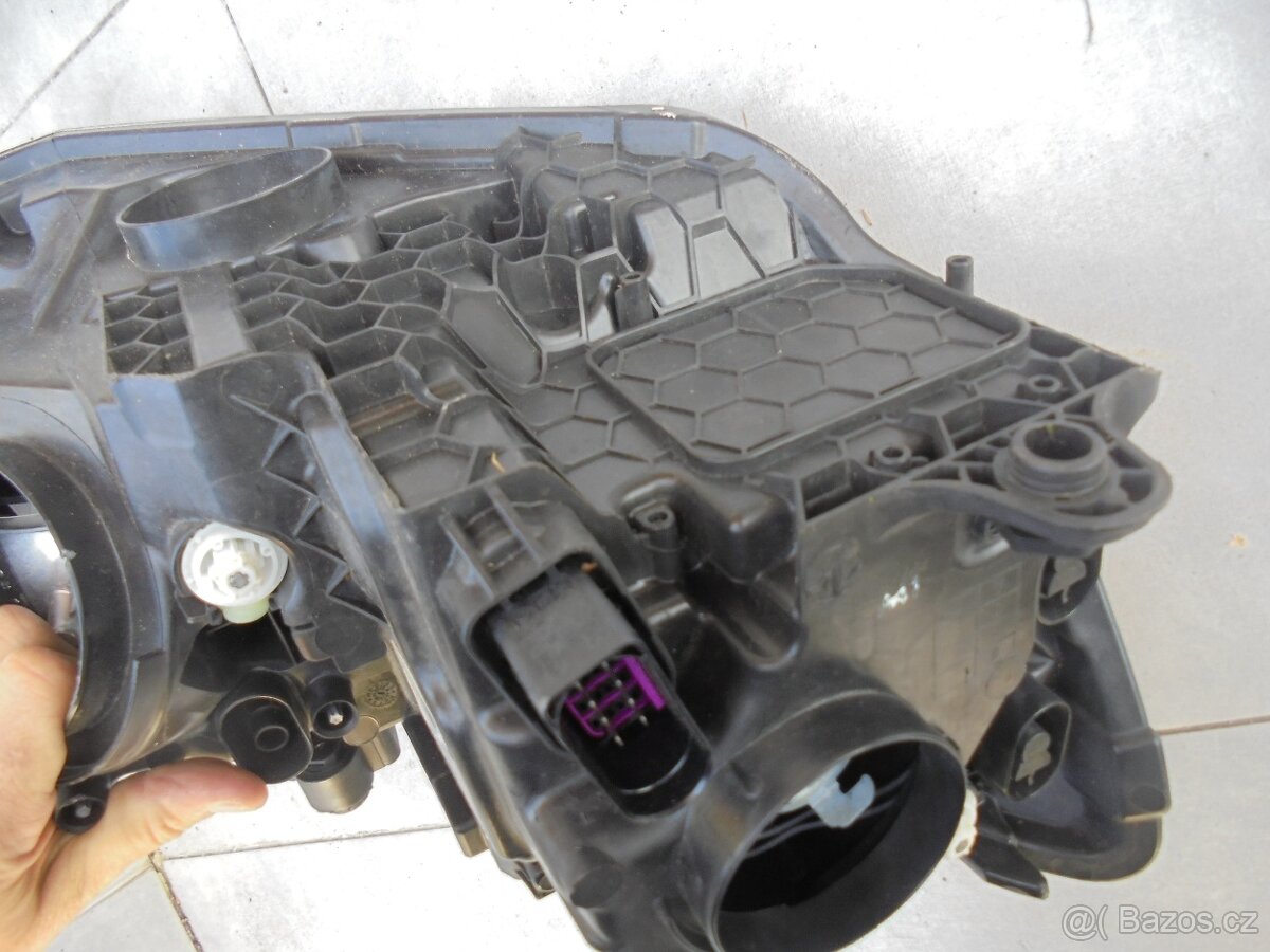 LP světlo Fabia 3 - rozbité sklo - 6