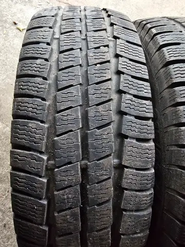 Prodám zimní Pneumatiky 215 65 R 16.C. - 6
