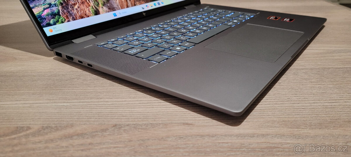 HP 2v1, Ryzen 7-8840 8/16x 5,1GHz, 16GB DDR5, 1TB SSD, R780M - 6